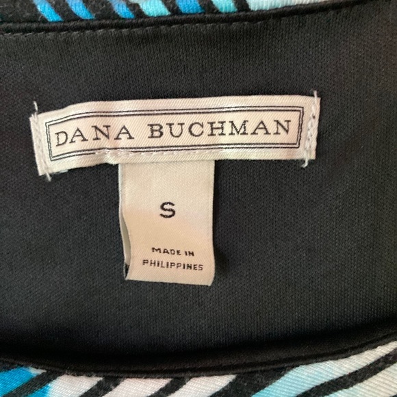 Cropped shoulder geometric print dress - Picture 2 of 8